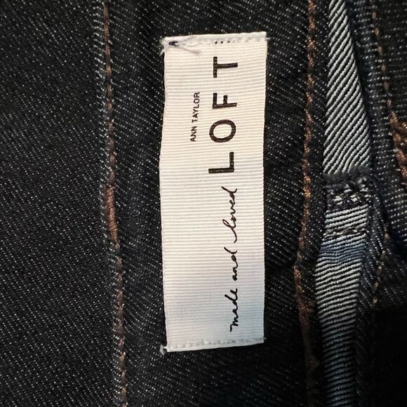 NWT! Loft dark wash curvy skinny jeans. - Picture 4 of 11